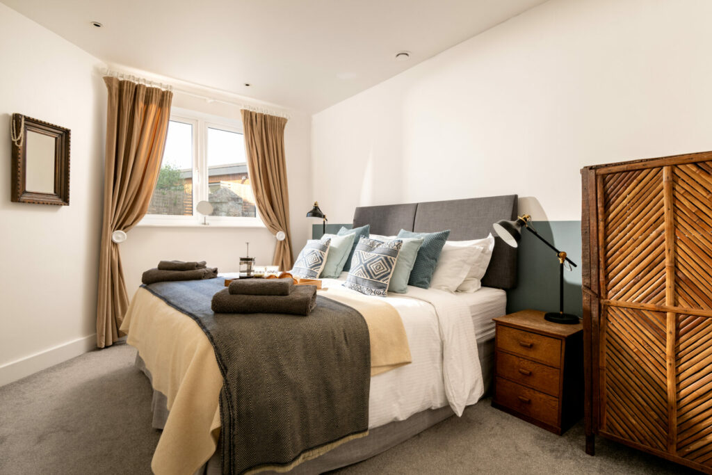 The Studio Holiday Cottage @ Pevensey Bay - Super King Bedroom